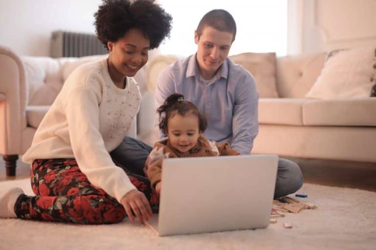 How to Start a Parenting Blog: Tips and Examples